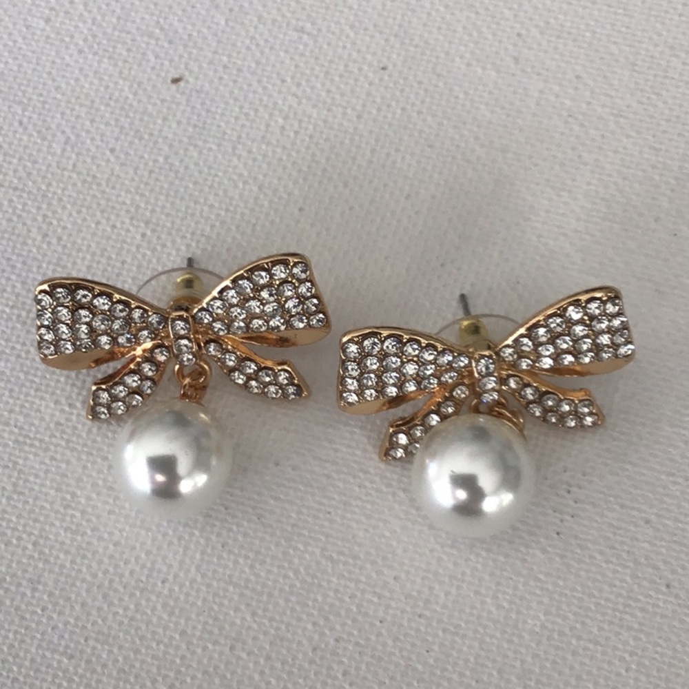 Gold Bow Earrings with Pearl Drop - Picture 2 of 6